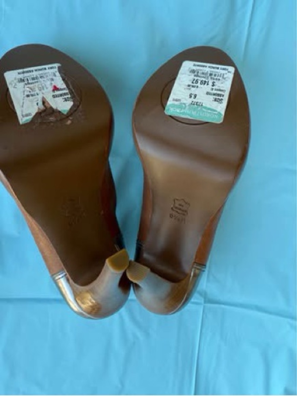 Women's Brown Leather and Metallic Toe Pumps - Picture 5 of 5